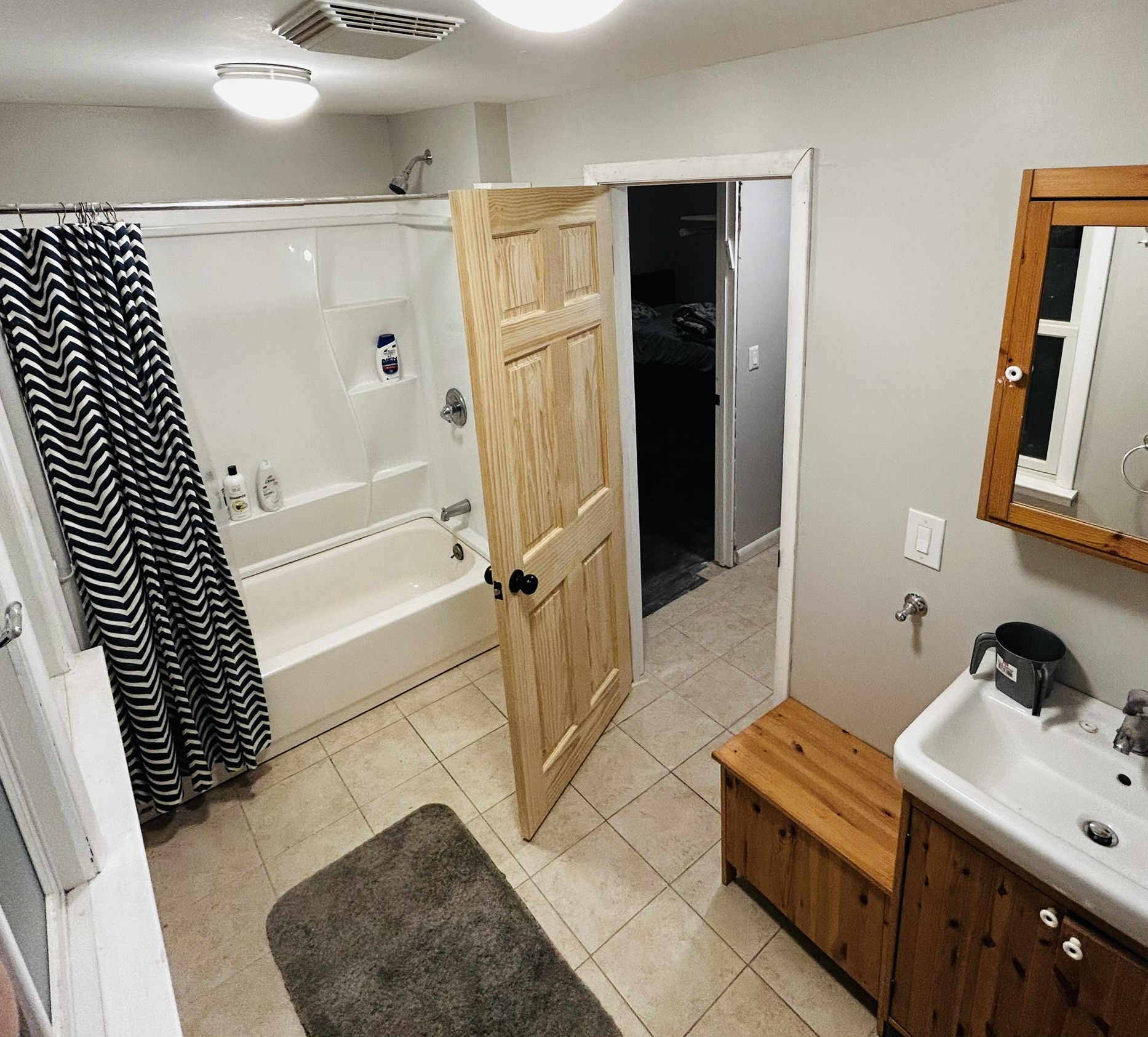 Right Side - Bathroom 