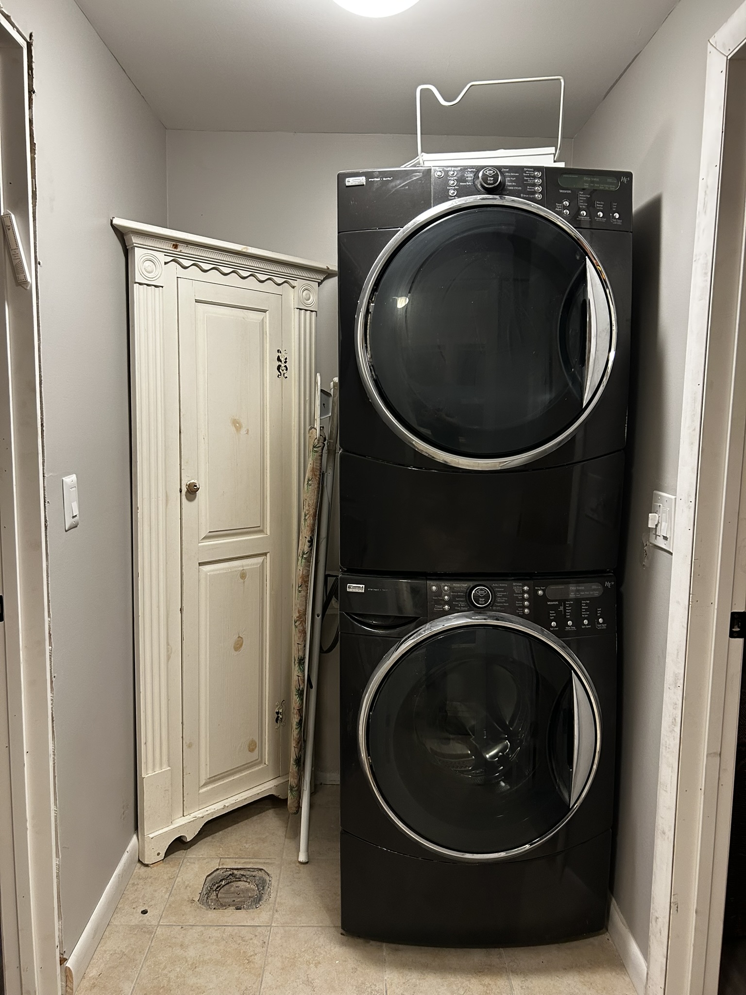 Right Side - Laundry
