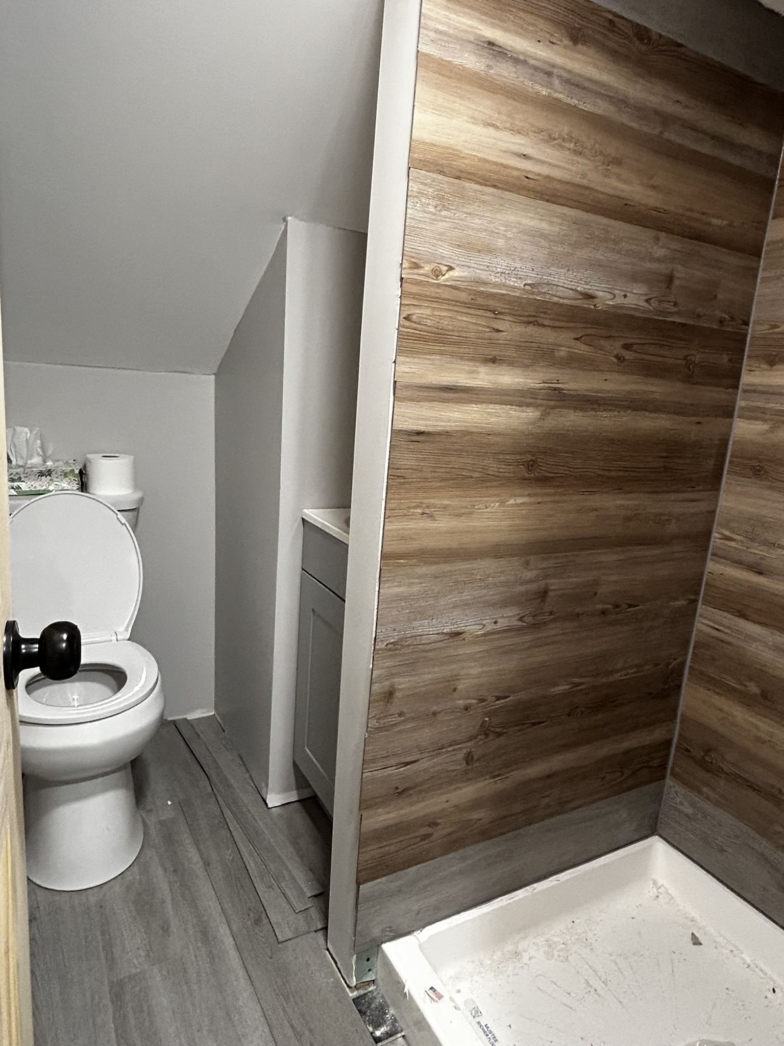 Left Side Upstairs Bathroom 