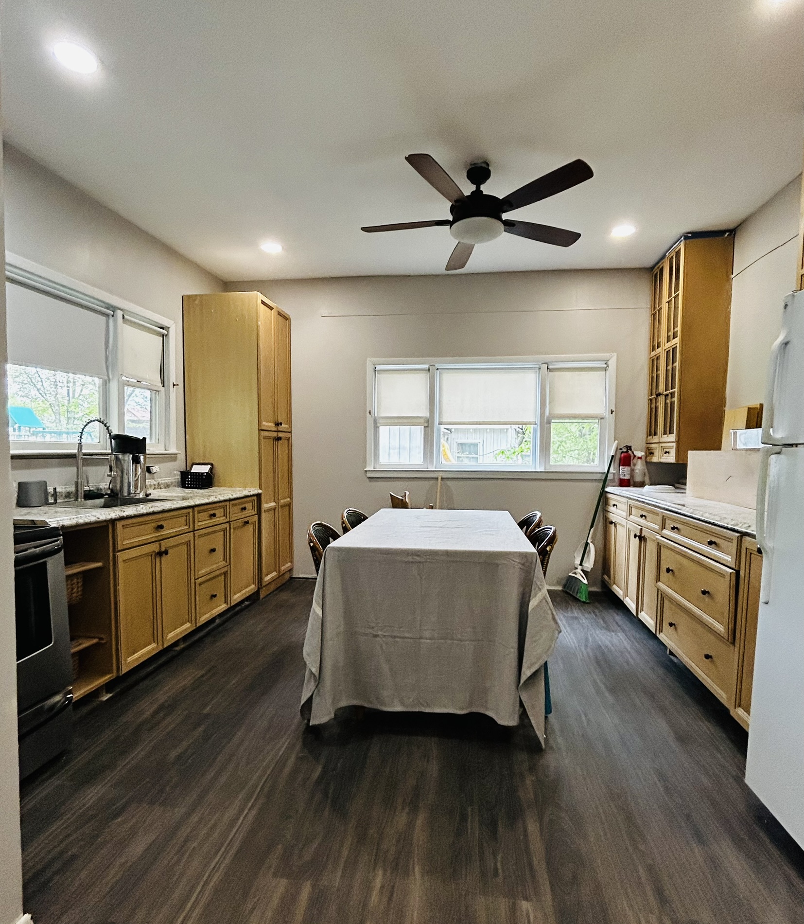 Left Side - Kitchen